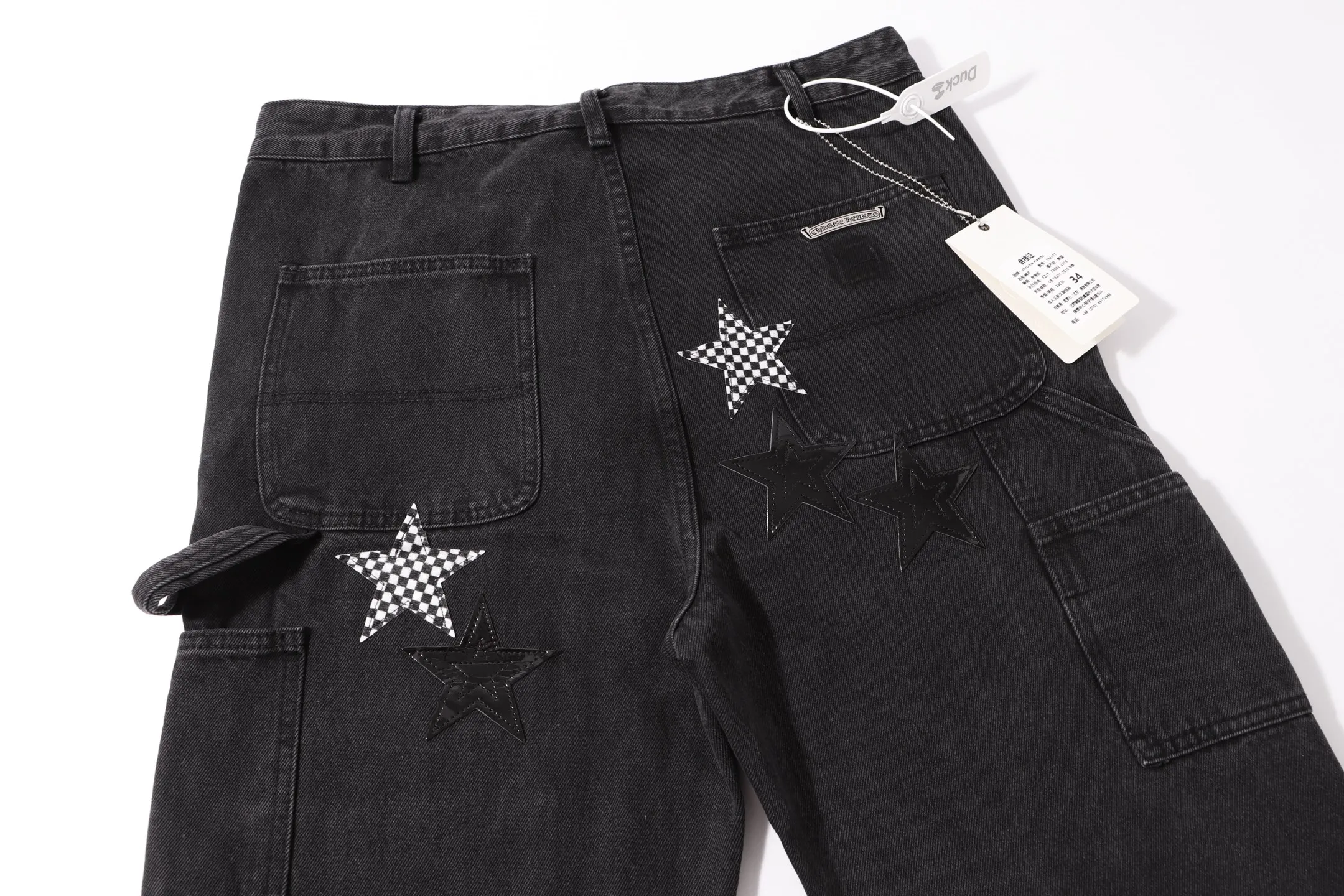 P260 Style number: H44 Croxin & 𝐂𝐡𝐫𝐨𝐦𝐞 𝐇𝐞𝐚𝐫𝐭 ss25 black mosaic star pattern leather denim workwear logging pants. Styles with different washed textures are very friendly to people with thin legs. The slightly flared version perfectly modifies the leg shape. The timeless and moderate length makes it easy to match and match. It is the basis for various styles and is a must-have in your wardrobe! The fabric is stiff but also makes the upper body soft without losing texture. The washing process is even more perfect. It is a must-have item for everyone! ! ! Washed wheat, hang tag, pants label, three labels complete Color: black Size: 30-32-34-36